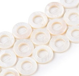 NATURAL MOTHER-OF-PEARL DONUT. 20 mm
