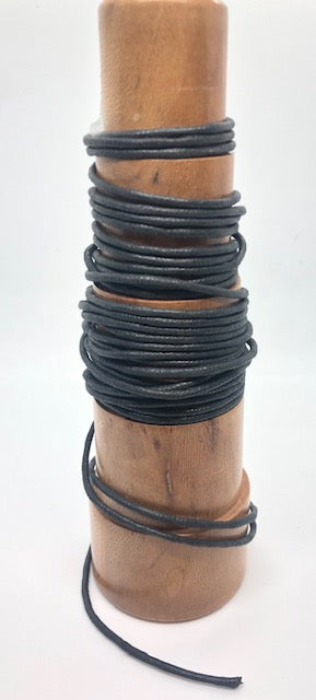 Smooth round imitation leather thread   5 mts