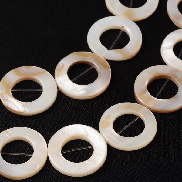 NATURAL MOTHER-OF-PEARL DONUT. 20 mm
