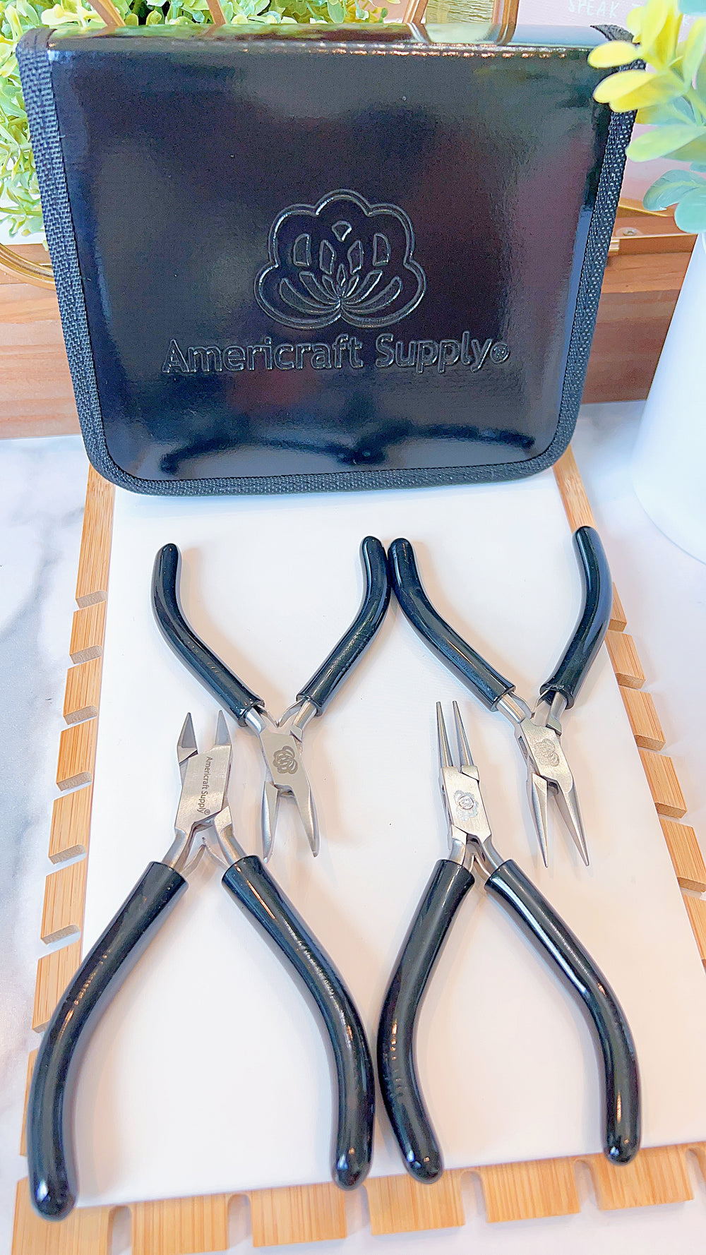 Set of basic pliers for jewelry 4 pcs different colors